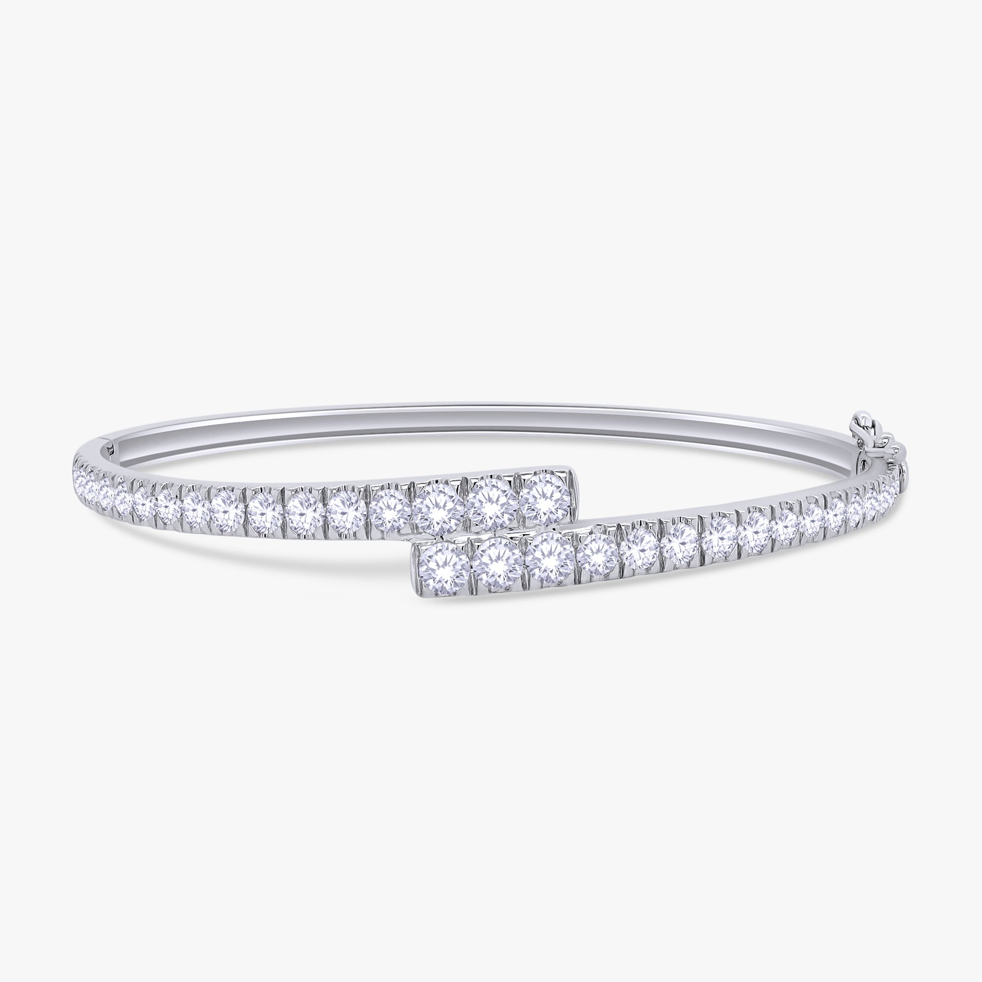 Round Shape 2.80 Carat Lab Grown Diamond Bangle Bracelet