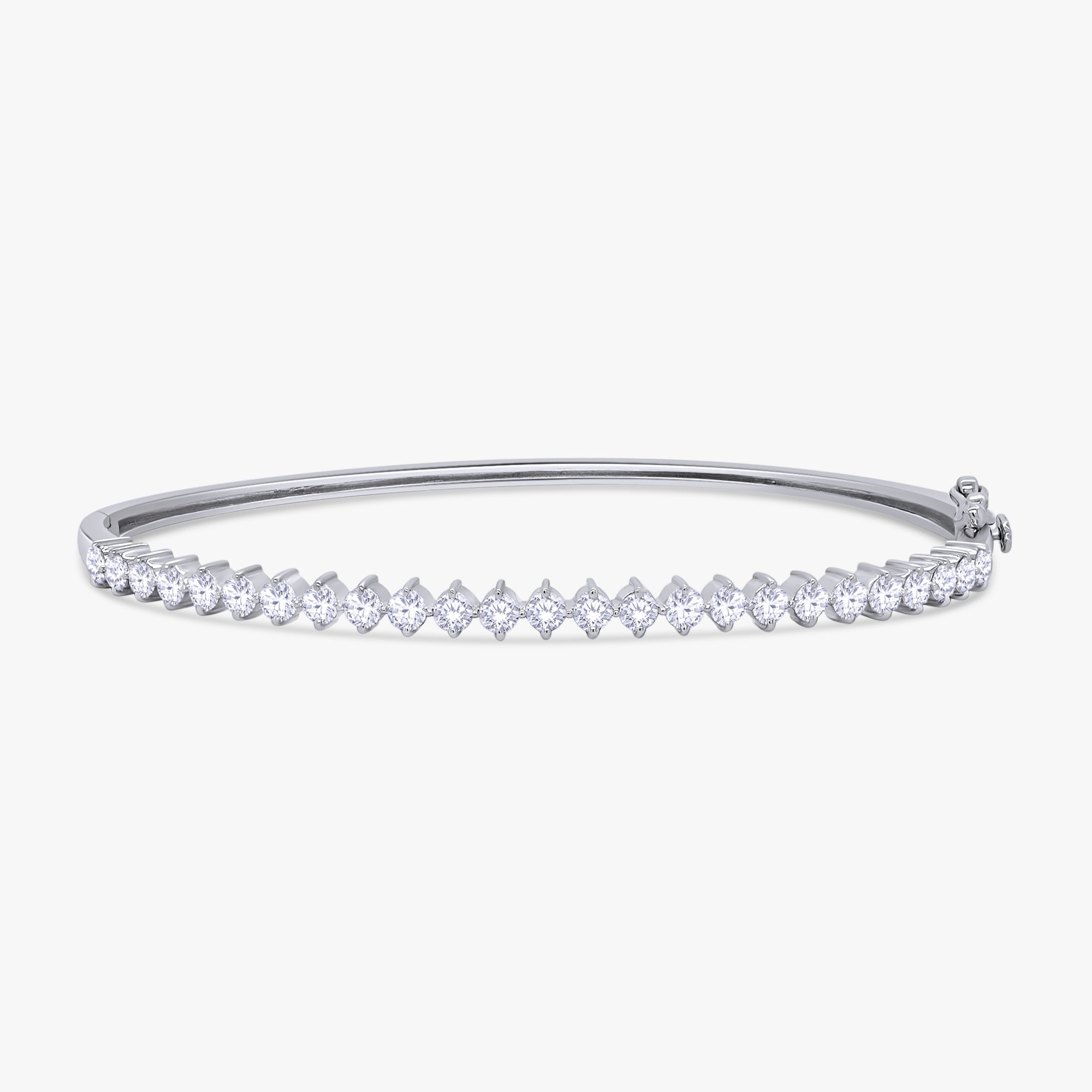 Round Shape 1.50 Carat Lab Grown Diamond Bangle Bracelet