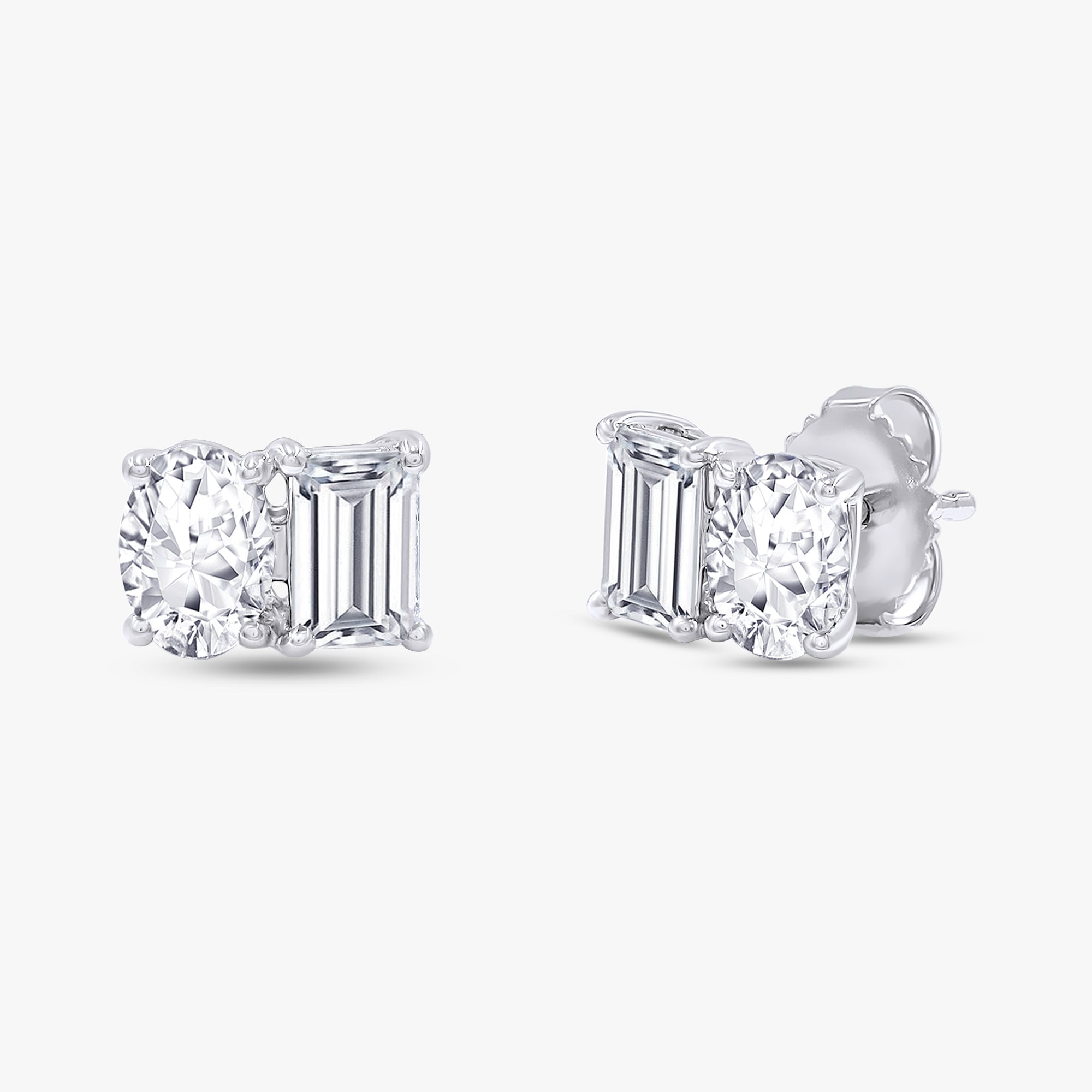 Emerald and Oval Shape 1.95 Carat Lab Grown Diamond Toi Et Moi Earrings