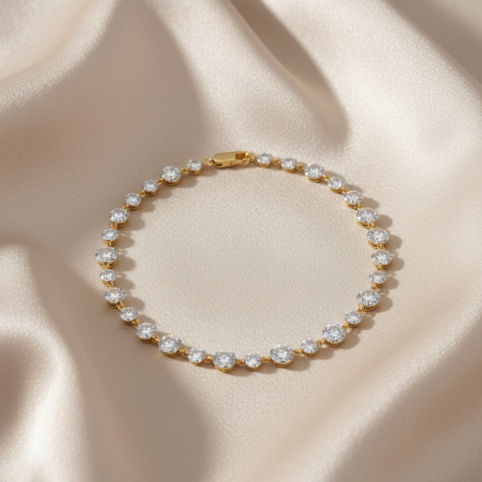 Round Shape 4.25 Carat Lab Grown Diamond Two Tone Bracelet